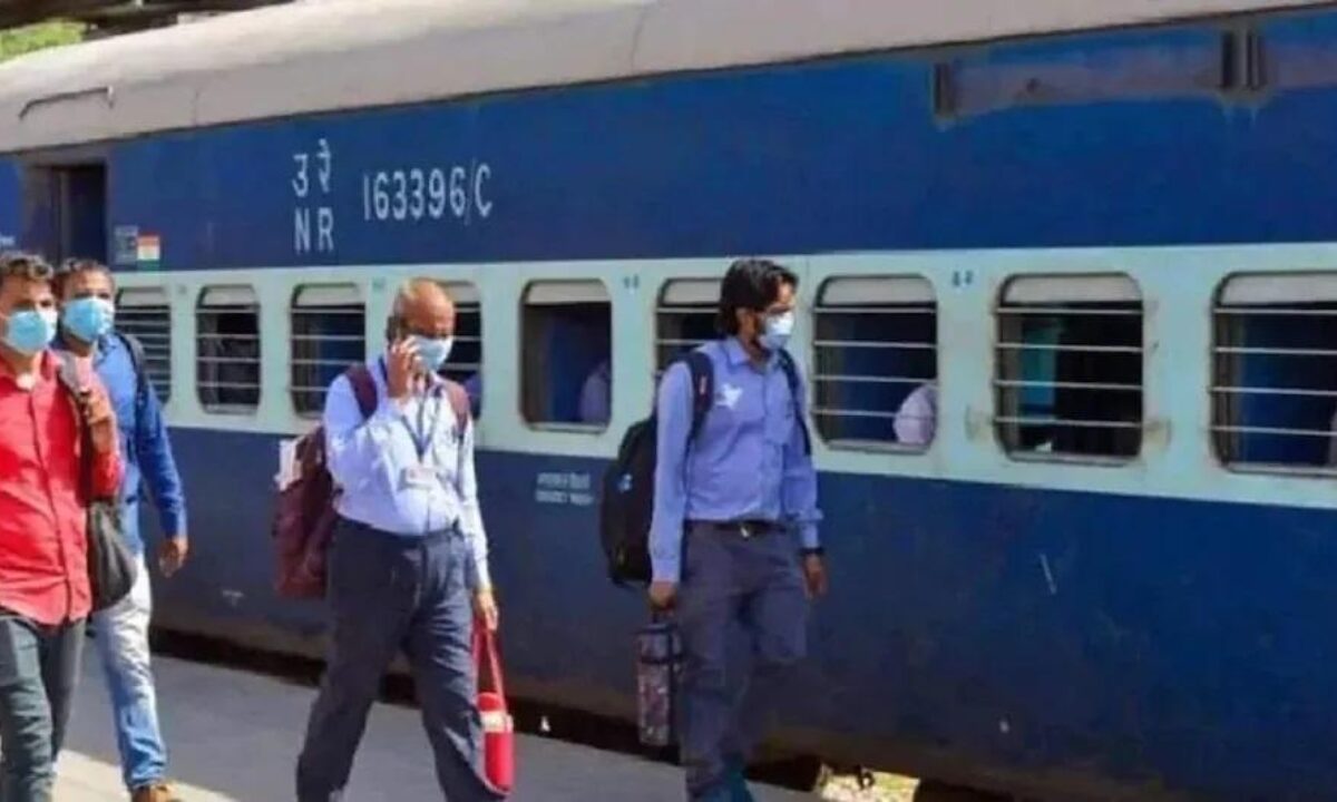 Good news for passengers, Railways is giving 47% discount on every ticket, Union Minister informed
