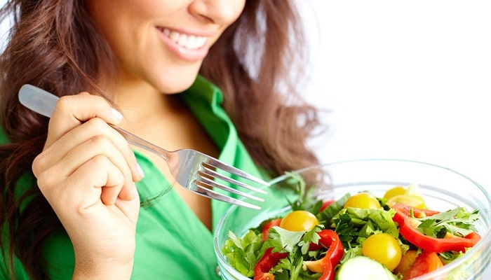 Do you have the habit of eating too soon, it is very harmful for your health, know its dangers