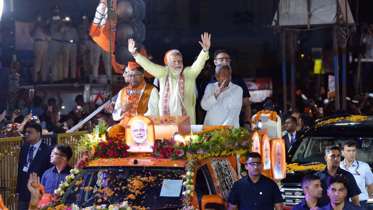 In the Patna road show PM Modi predicted the seats of the North South East West states in the Lok Sabha elections. 1