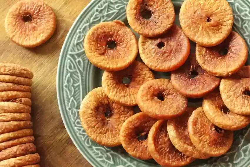 Soaked figs are packed with goodness make them a part of your daily routine with these 9 reasons 2