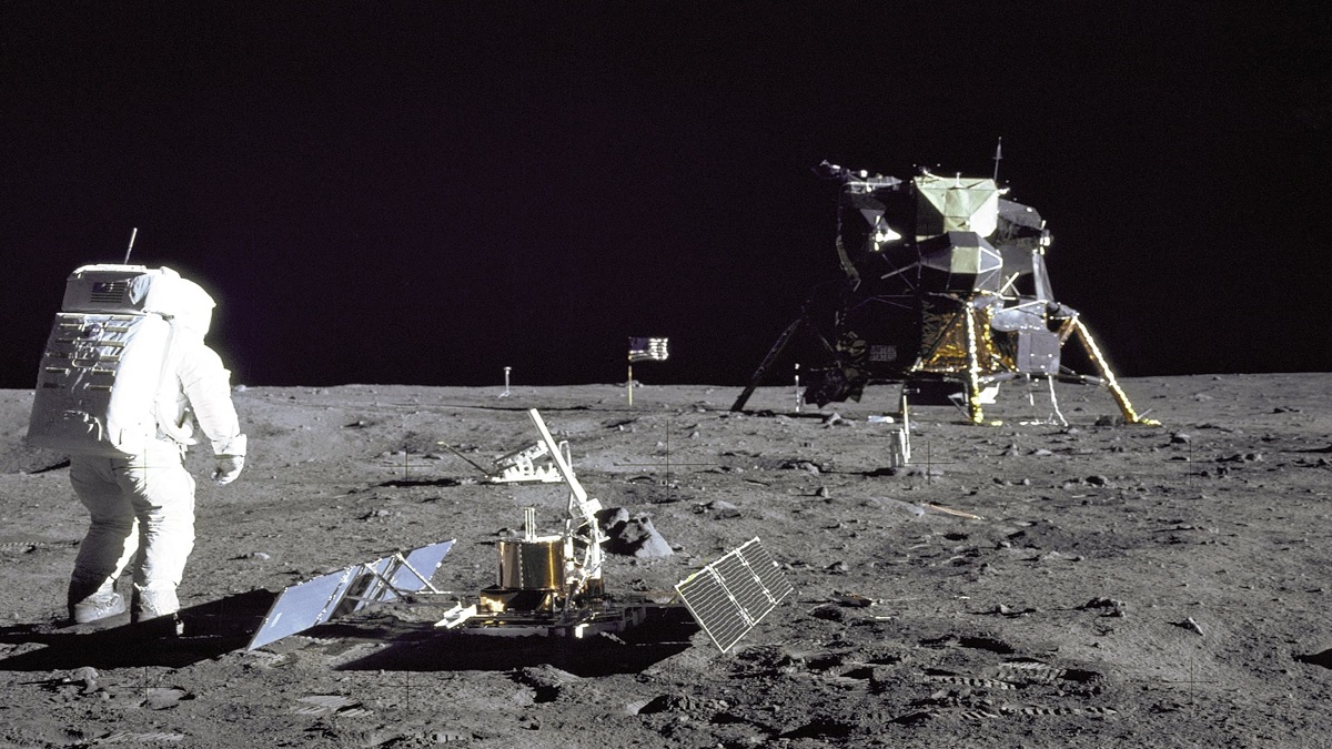 NASAs lander was supposed to go to the moon in search of this object when the mission had to be abruptly aborted 01