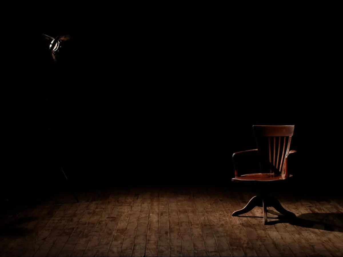 china company confines worker to small dark room for 4 days for resignation 1