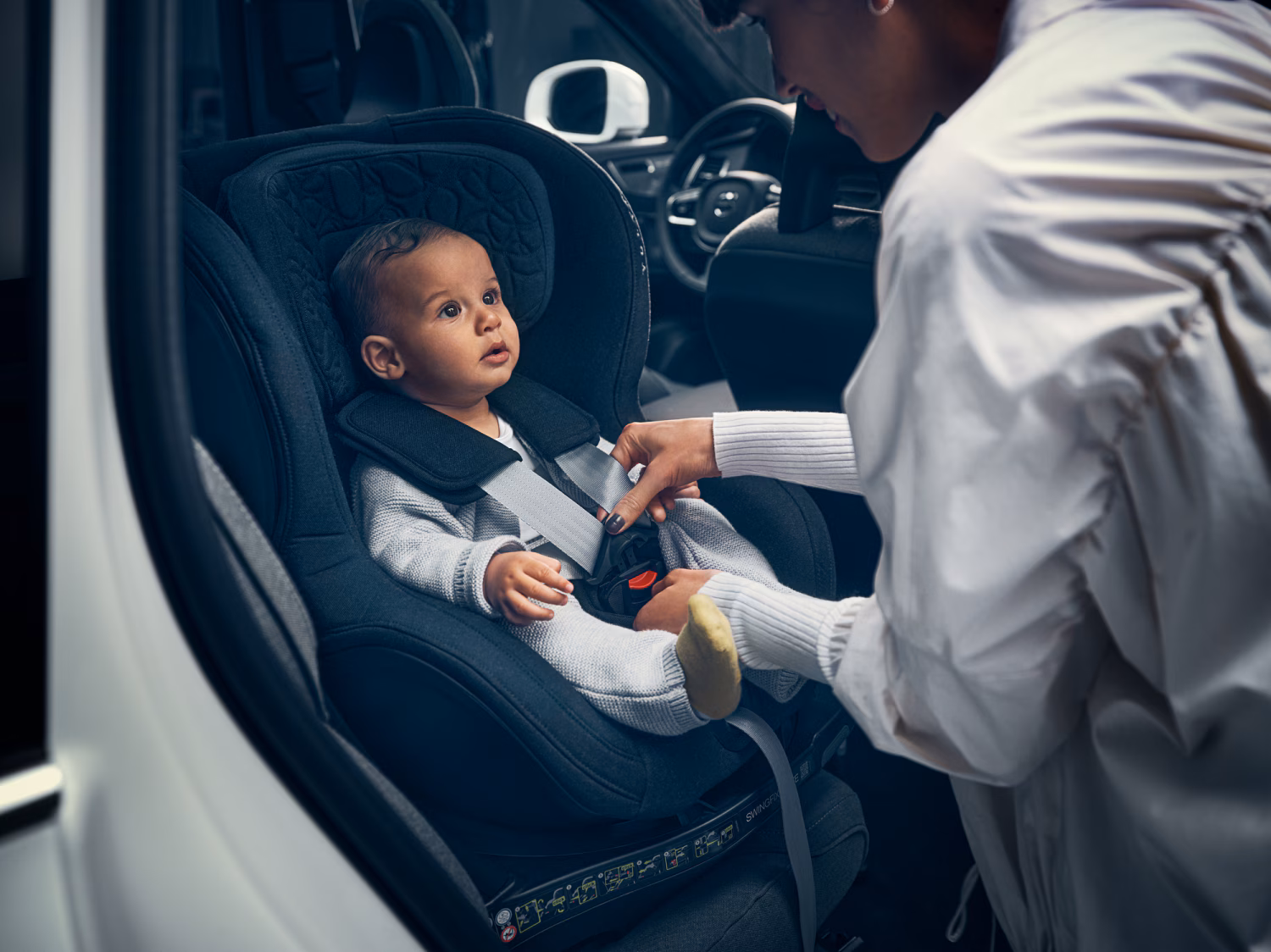 volvo world class safety features in car give assurance on road trips child to adult safety ratings in luxury cars23432