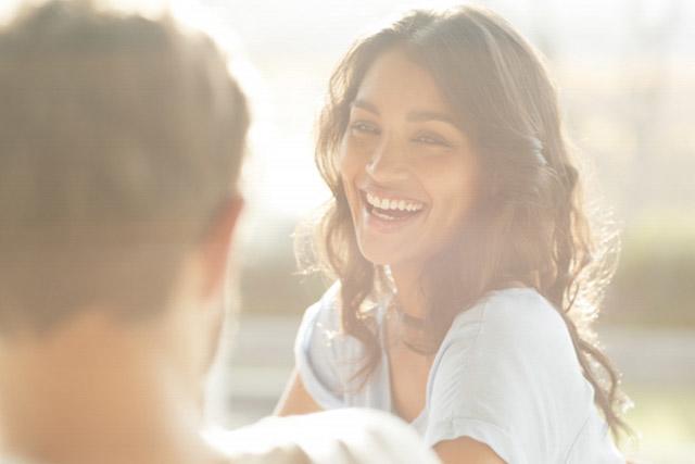 follow these 8 tips for travel skin care qwe