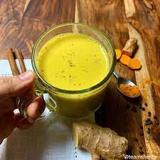 milk with turmeric and honey health benefits2