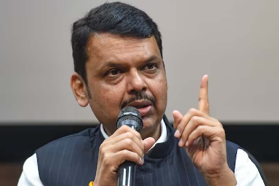 new govt in maharashtra to be formed on dec 5 fadnavis frontrunner for cm postwesr