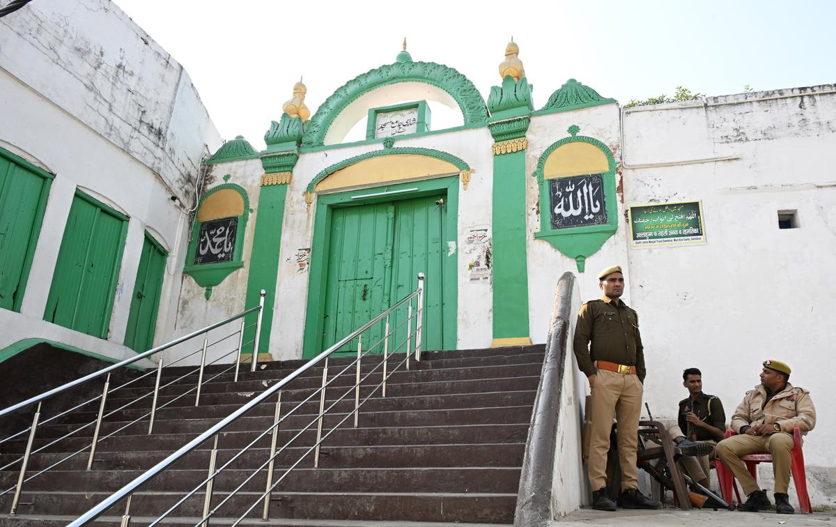 sambhal mosque supremecourt against survey order cji sanjiv khanna to hear the matter fwesr