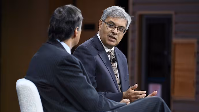 trump picks indian american jai bhattacharya to lead top health instituter