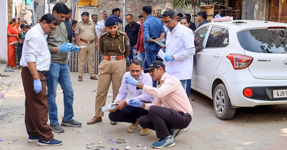 ahmedabad parcel blast main accused arrested learned how to make bombs onlinesre