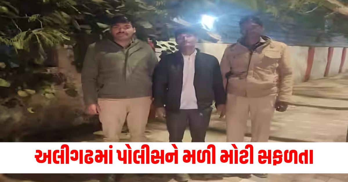 aligarh police 5200 liters of illegal liquor recovered in 26 drums accused arrestedwer