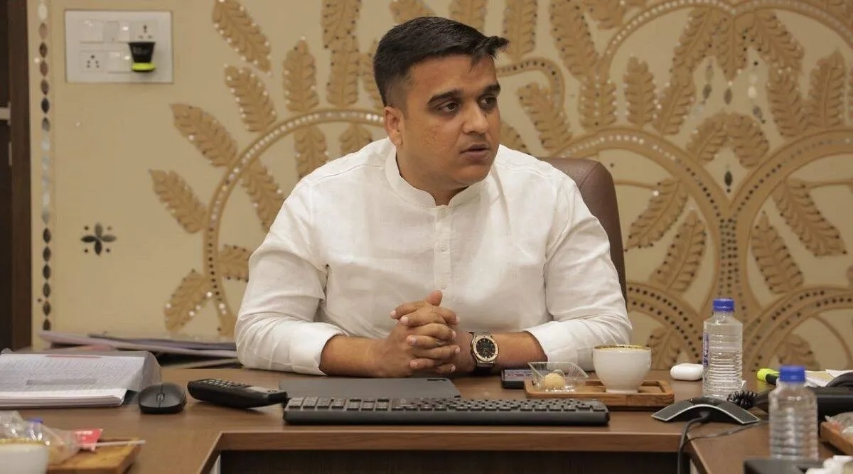gujarat home minister harsh sanghavi praised jamnagar police on bulldozer action1