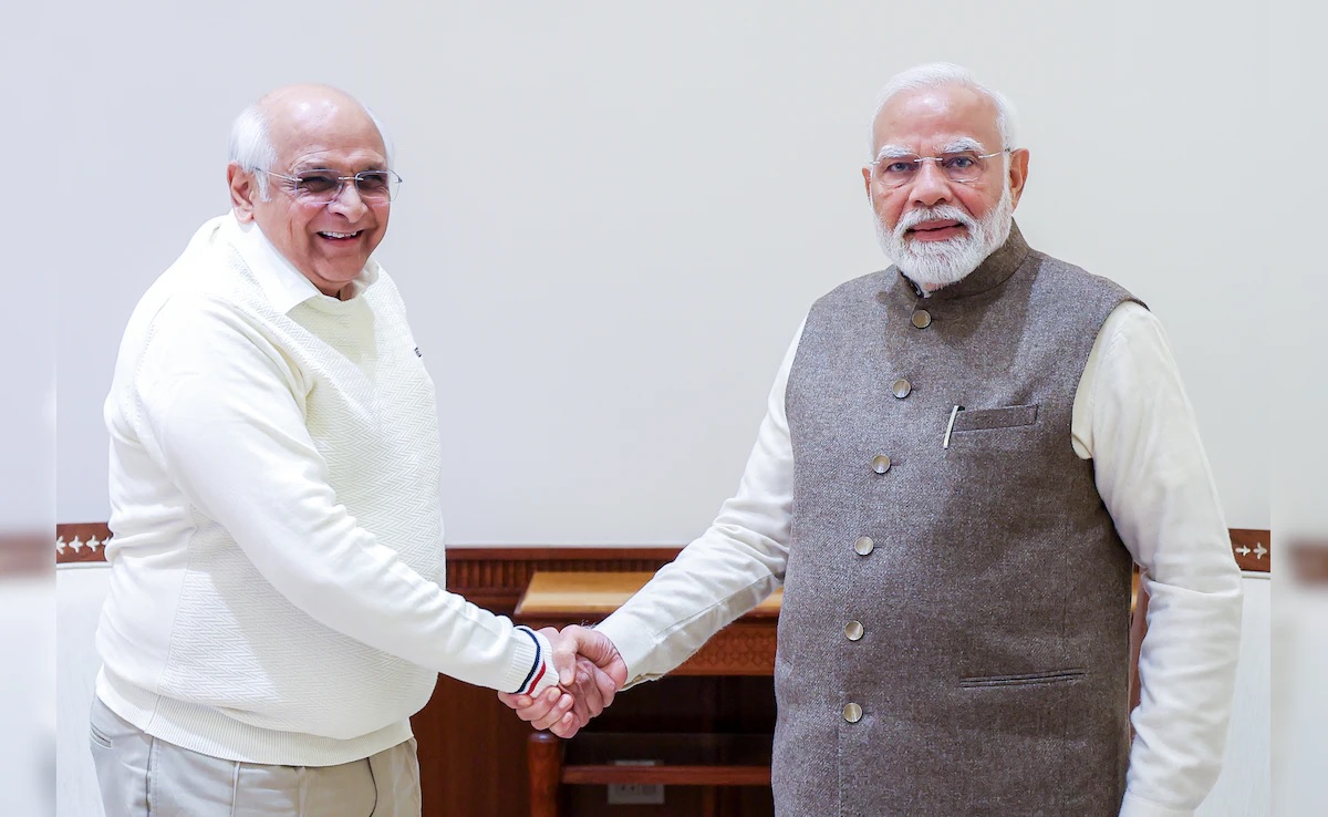 gujarat pragati g portal project setu reviewed 380 projects worth 78000 crore rupees in one year1