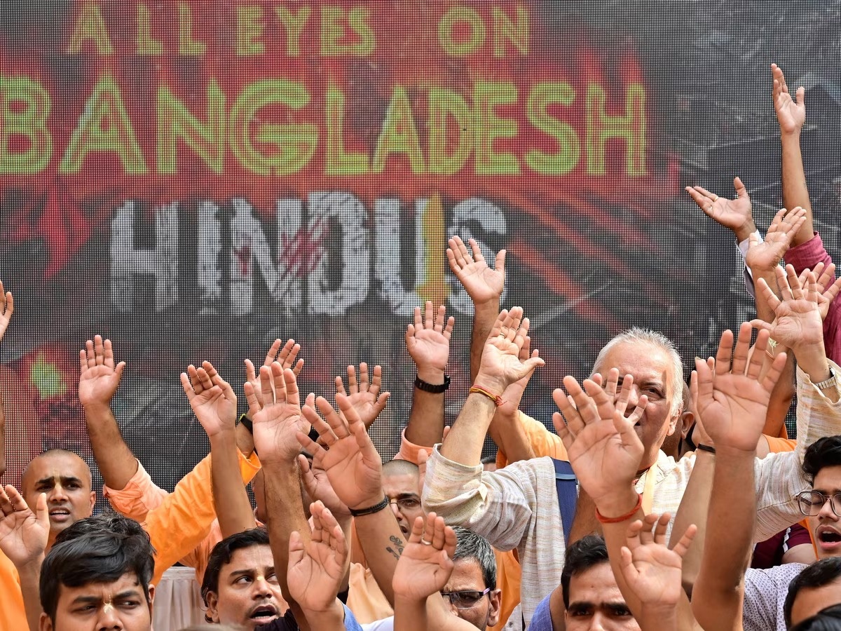 iskcon temples and centre burnt in dhaka atrocities on hindus1