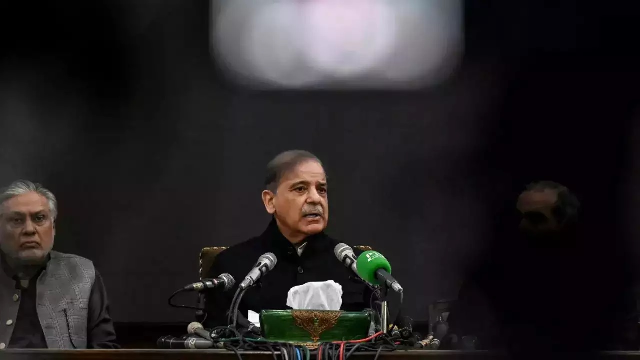 us pak tension starts trump adviser advice free imran khan shehbaz government reply1