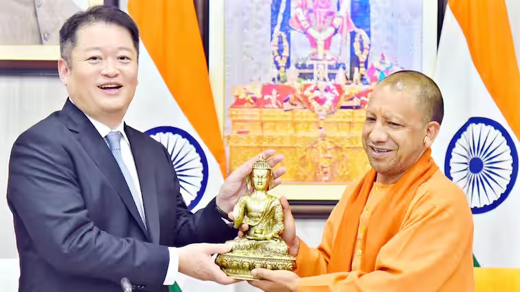 yogi adityanath speaks in japanese while signs mous with japan yamanashi governor watch video1