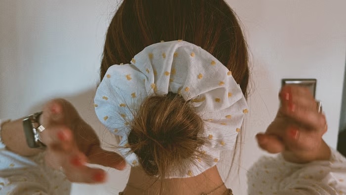 easy and trendy hairstyle for winter with images2