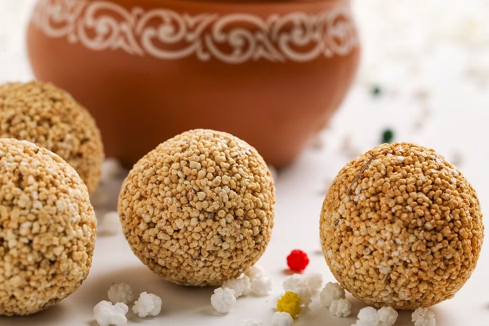 festival till laddo to khichadi try these best special foods and snacks for makar sankranti1