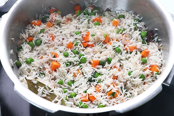 how to make paneer pulao in pressure cooker3
