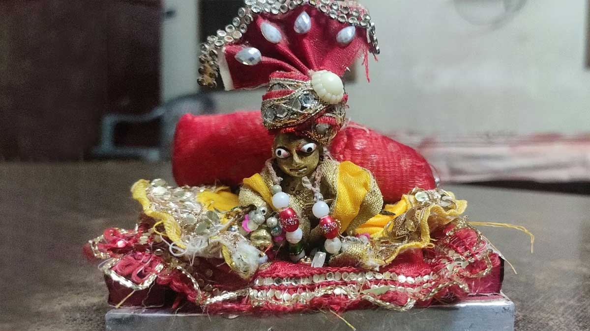 laddu gopal seva niyam laddu gopal ko kaise sulay2