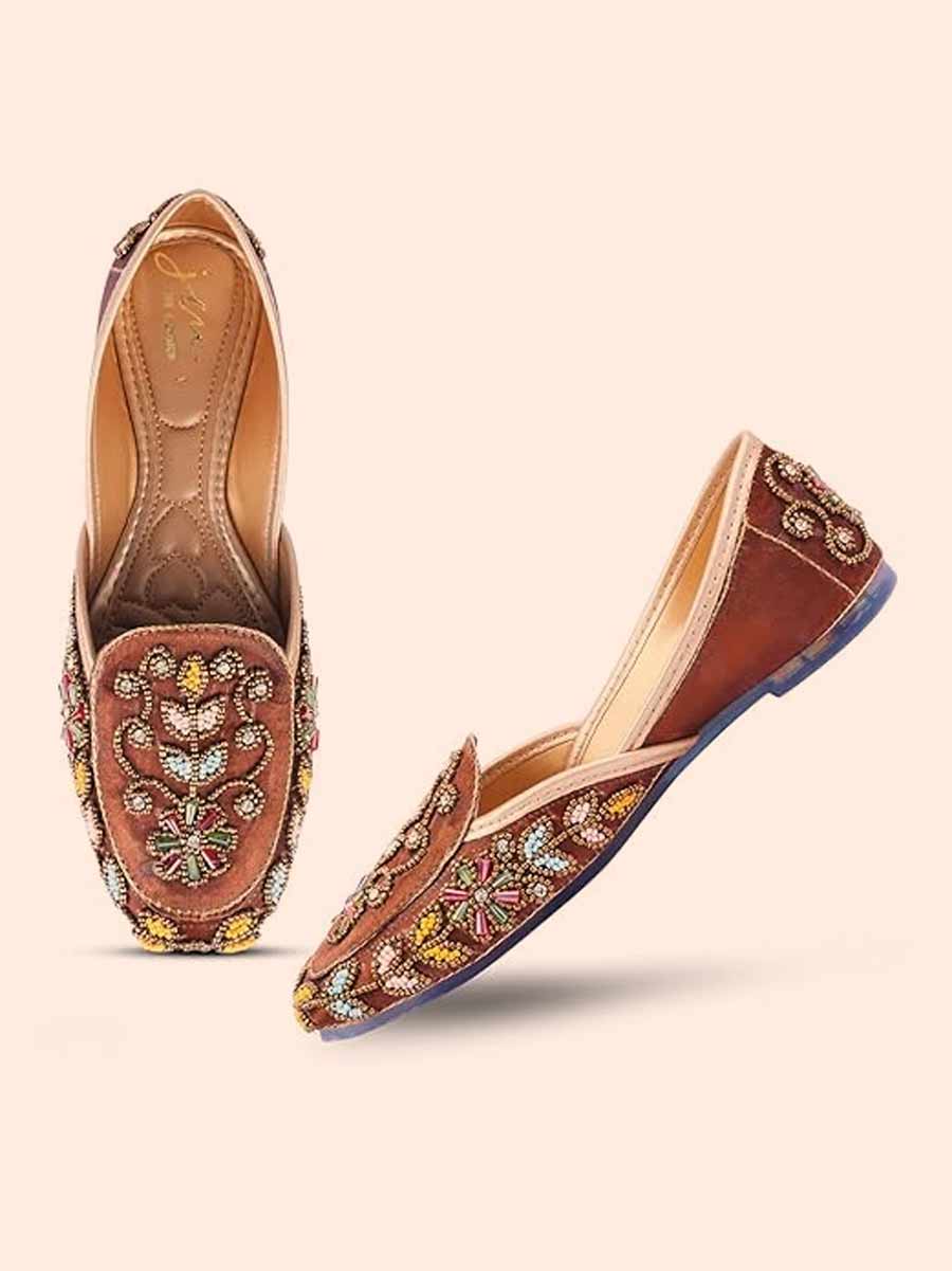 latest designer jutti designs for women with patiala suit1