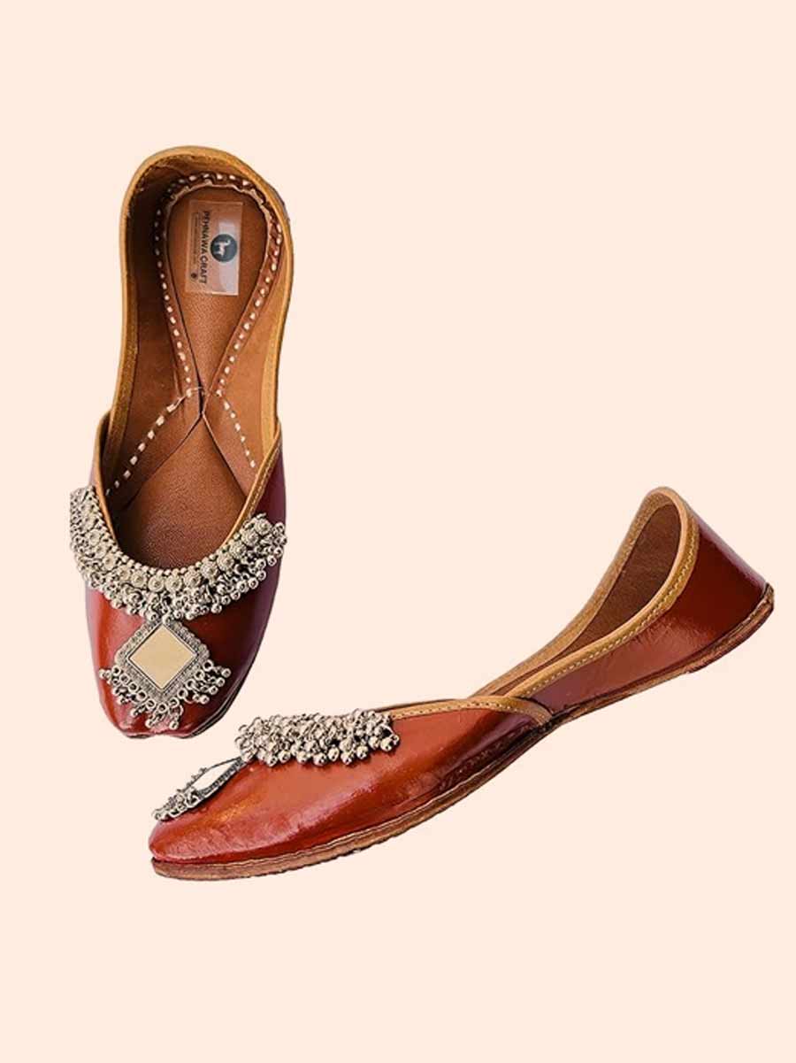 latest designer jutti designs for women with patiala suit2