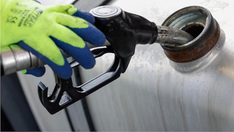 petrol diesel price cut unlikely in budget 2025 as crude oil price hits 4 months high as us sanctions hits russia cheap crude oil export to india2