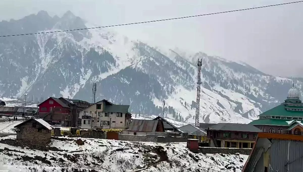 himachal weather update tempeartur drops in minus on mountains cold wave in kyelang lahaul spiti2
