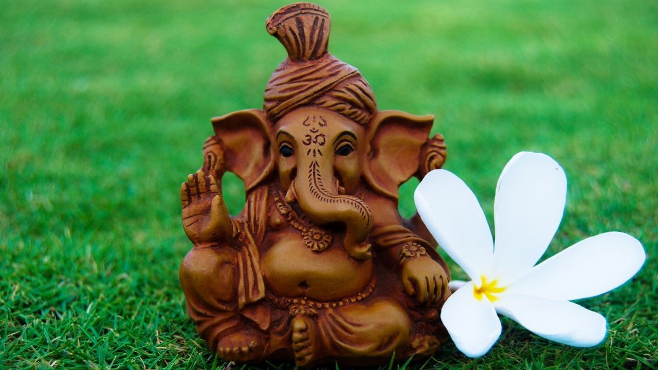 magh month pradosh vrat 2025 shubh muhurat ganesh ji 108 naam2