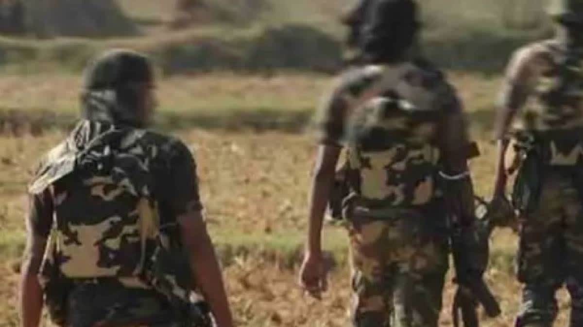 naxalites surrendered in dantewada under anti naxal operation1