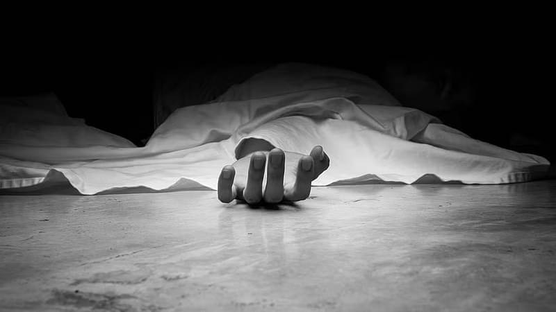 new delhi city ncr tragic accident in geeta colony uncle and nephew fell 25 feet from the flyover one died the other injured