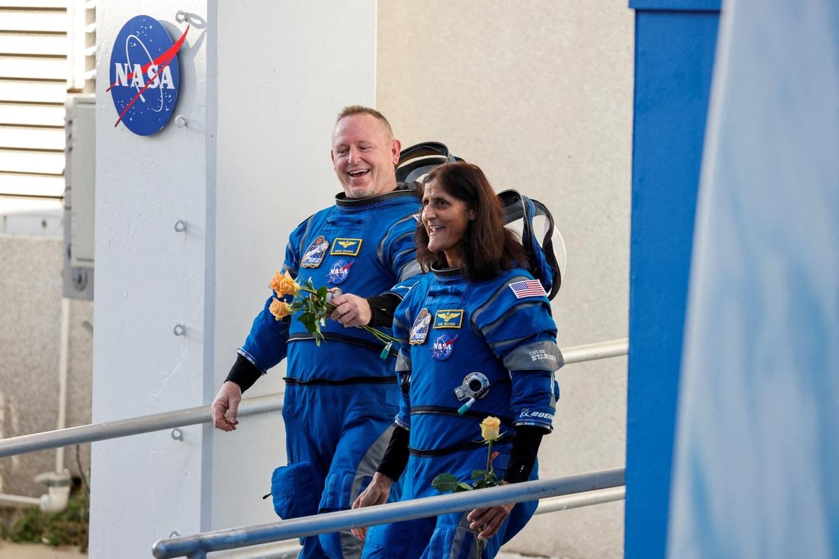 sunita williams and butch wilmore will return to earth after 8 months know how astronauts walk on the ground1