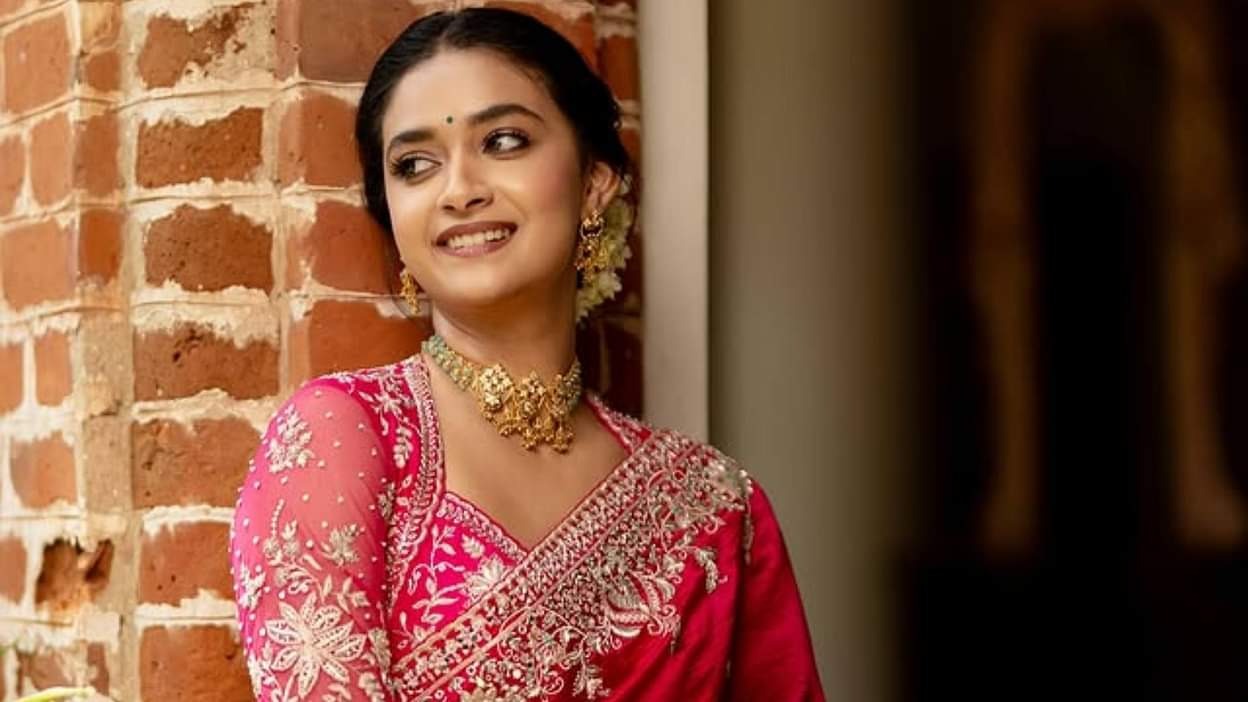 valentine day special keerthy suresh saree designs for newly married bride and girls1