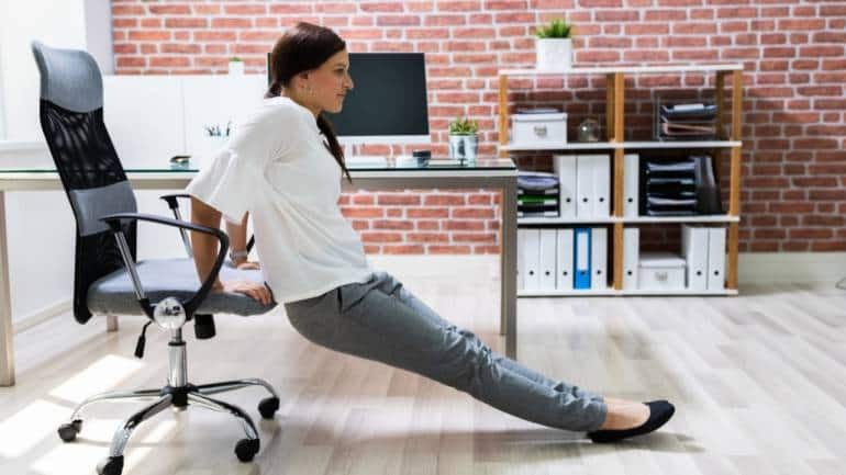7 best desk exercises for office workers get rid of belly fat and stay fresh1