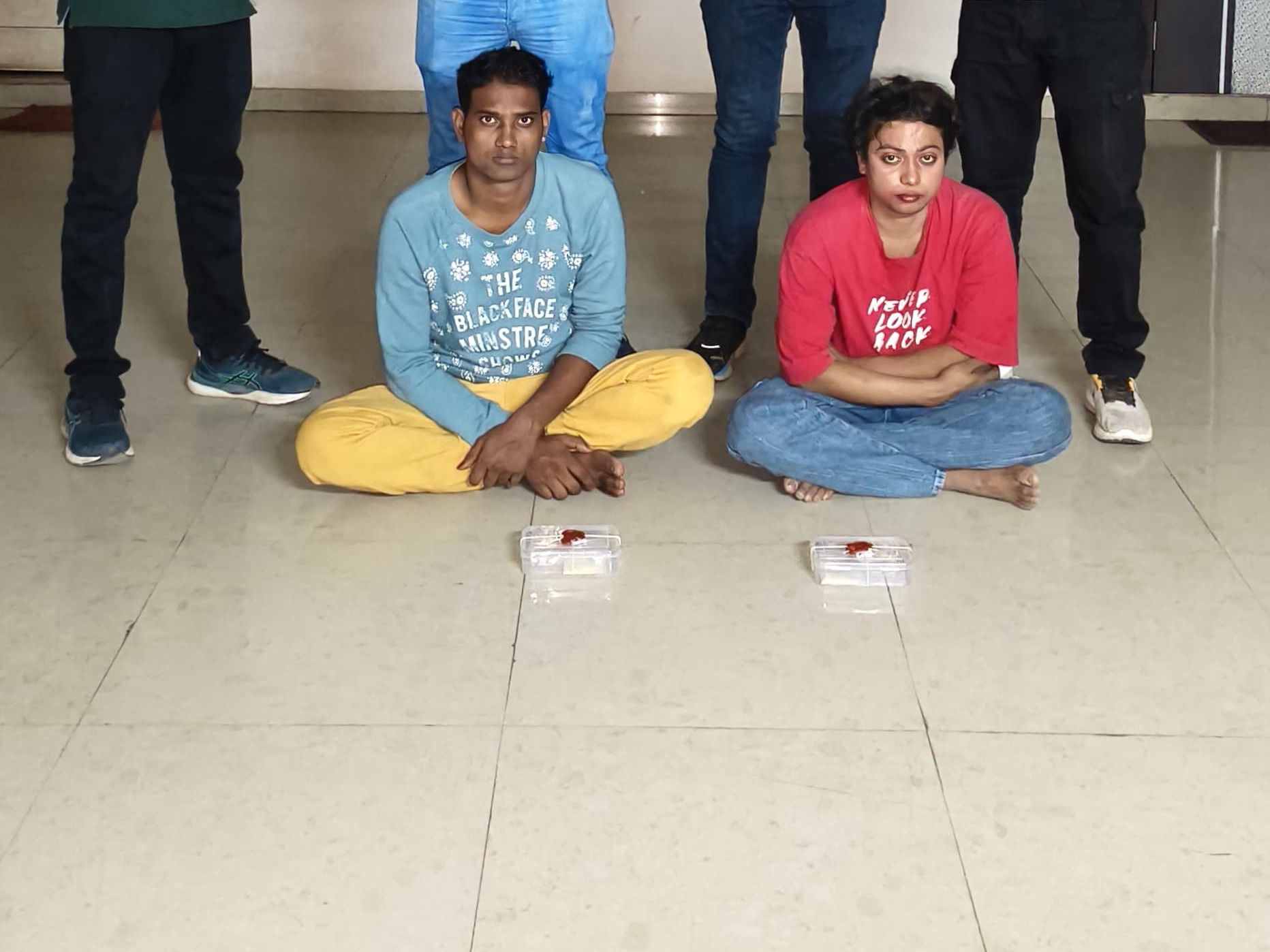 ahmedabad sog team caught two with md drugs