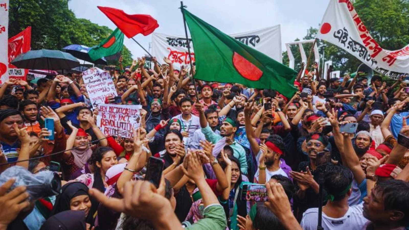 bangladesh protests continue against yunus led interim govt violence against women increased1