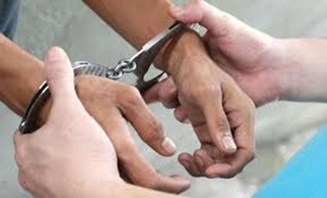 bihar news fake job racket busted in motihari police rescued 400 hundred youths five accused arrested