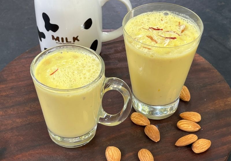 easy way to make almond shake for summer season at home1