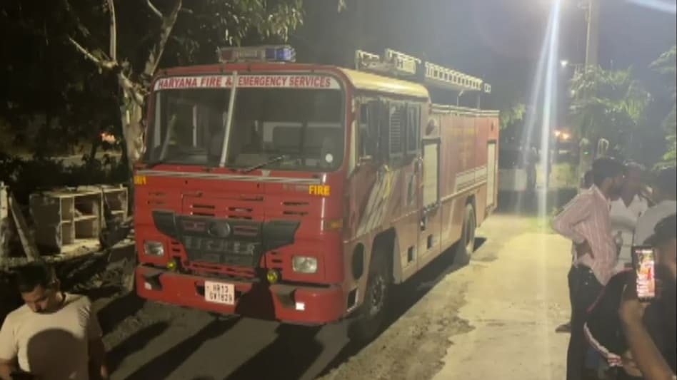 explosion in a house in bahadurgarh haryana police busy in finding out the reason jhajhar fsl unit entered
