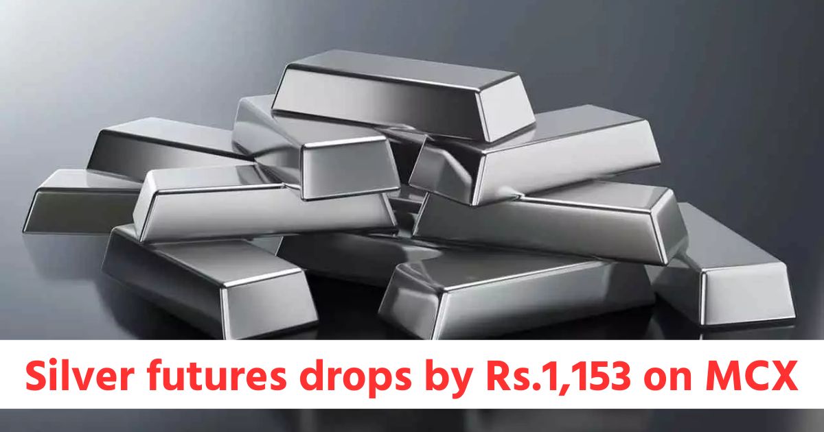 gold futures jumps by rs 931 while silver futures drops by rs 1153 on
