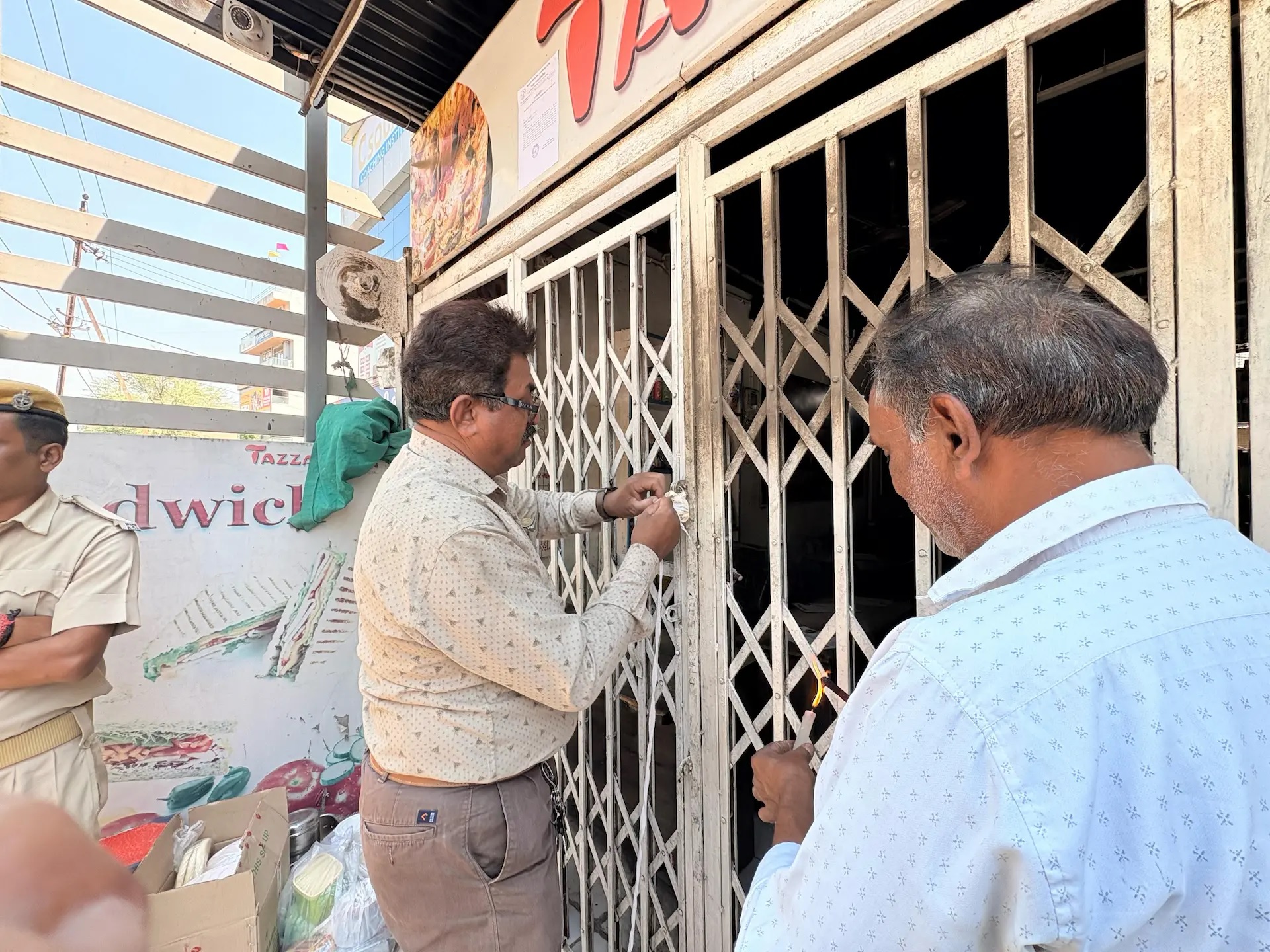 health department team seals three restaurants in anand1