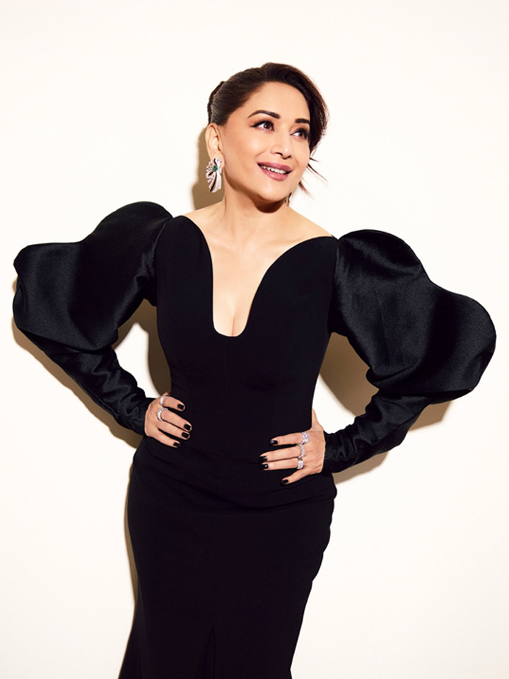 how to hide your fat arms with different designs of outfit sleeves
