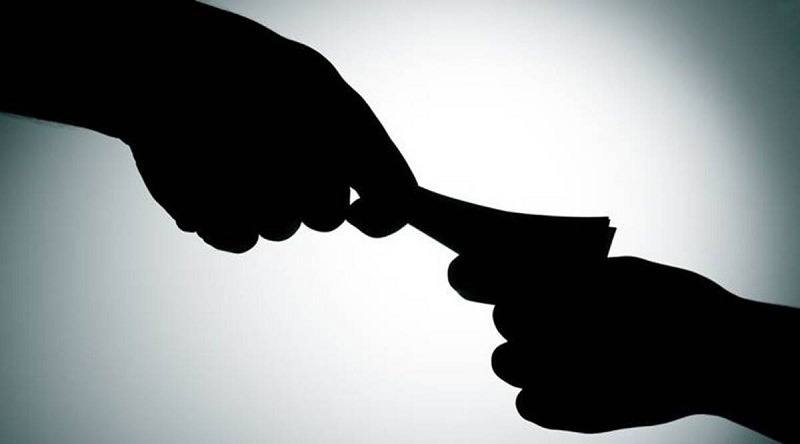 jammu kashmir forest guard arrested by cbi for 35 thousand rupees bribe1