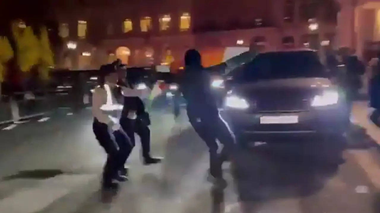 khalistani extremists heckle attempt to attack eam jaishankar in london external affairs ministry furious over security lapse