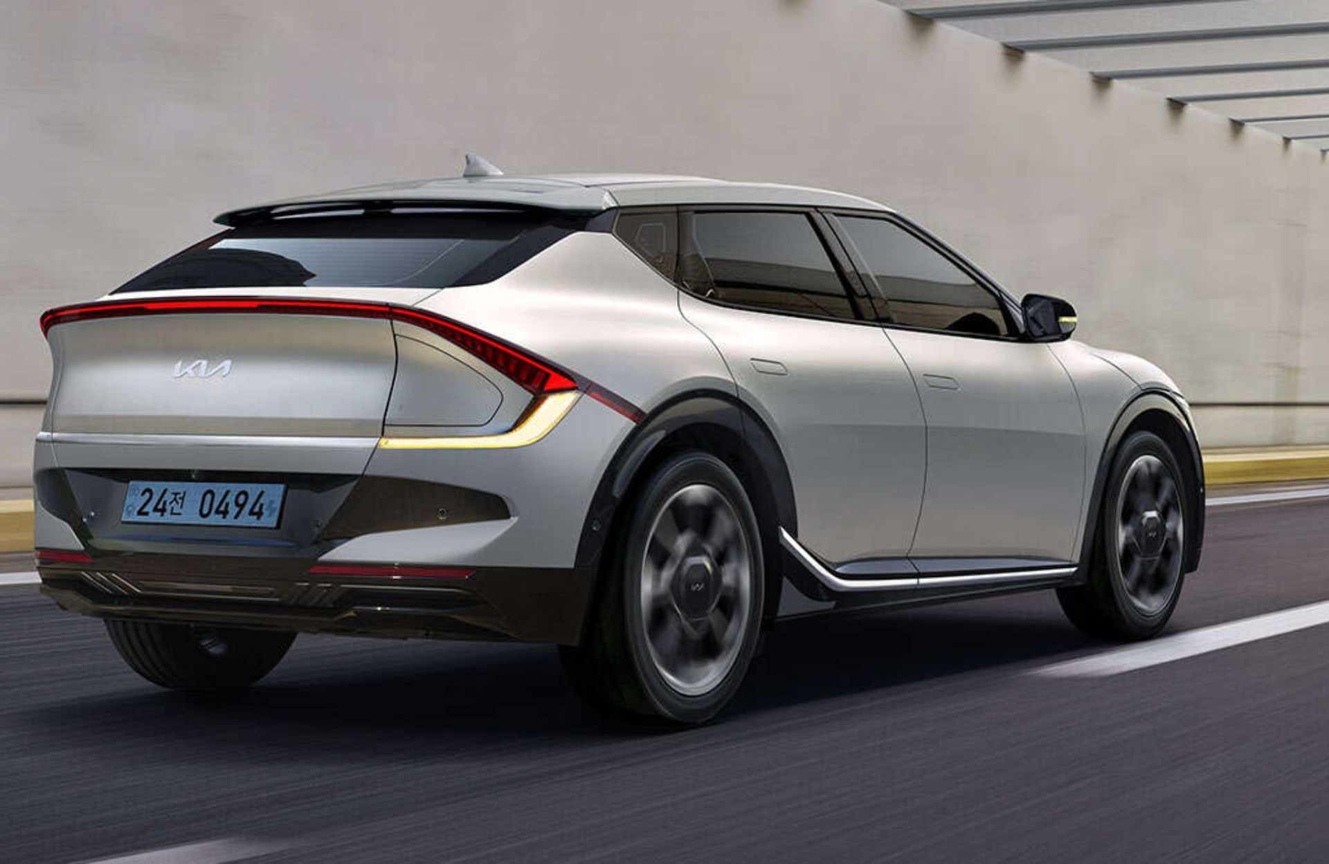 kia ev6 range 663 kilometer power 325 hp electric car price and features update ev launched
