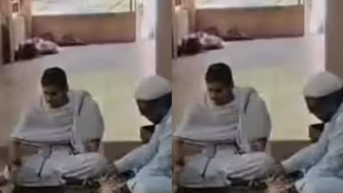maharashtra muslim man javed khan performed last rites of hindu man in pune video viral2