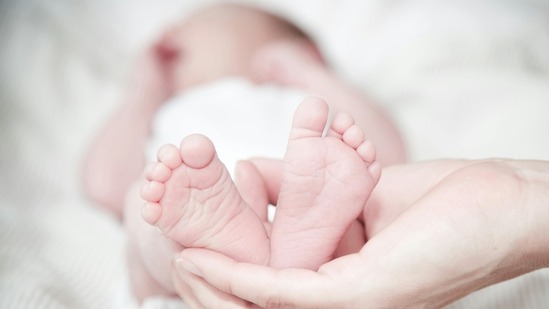 mumbai body of newborn baby found in garbage bin at mumbai airport2