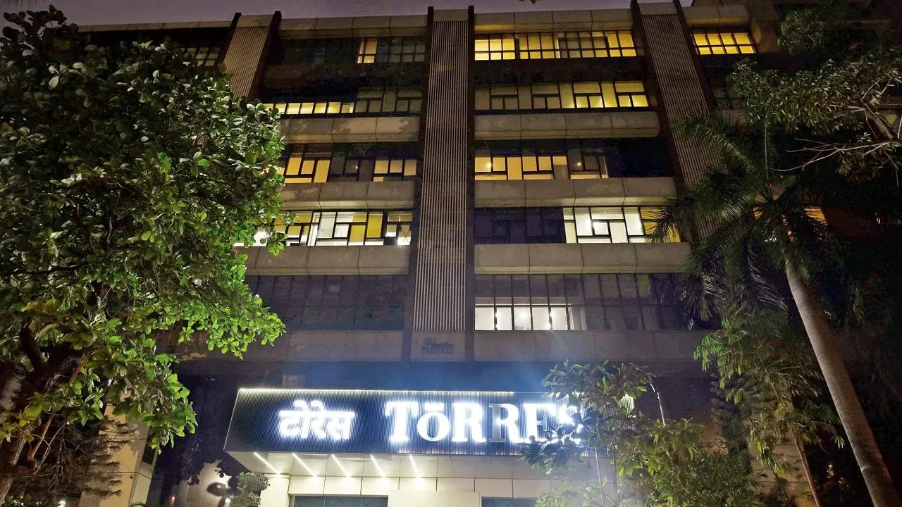 mumbai eow filed more than 27 thousand charge sheets in mumbai torres scam2
