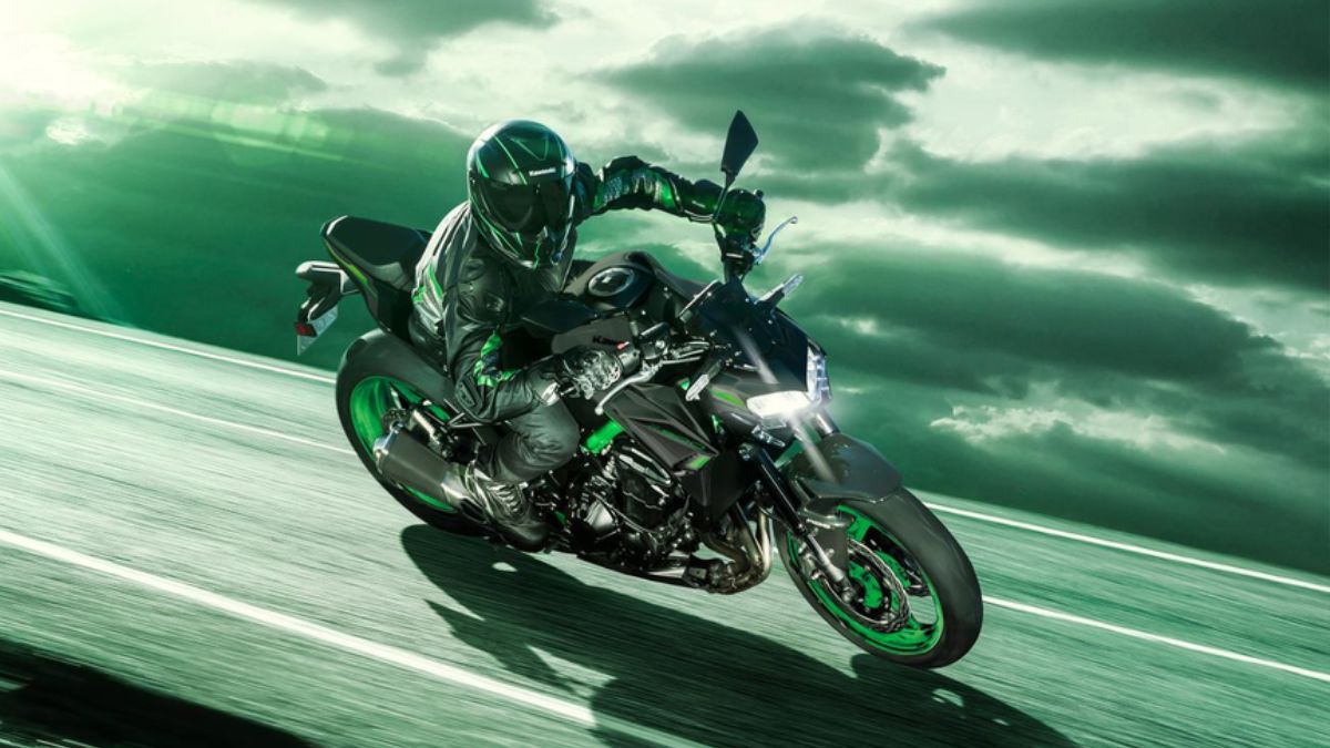 new 2025 kawasaki z900 design patented in india launch preparations underway1
