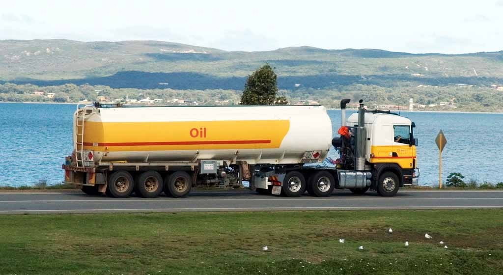 why are milk fuel and water tankers always rounded or cylindrical shape guaranteed you dont know