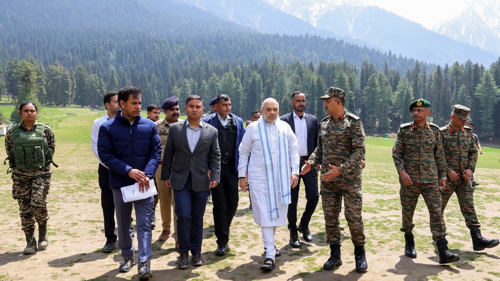 amit shah cracks down on pakistani nationals after pahalgam attack orders deportation2